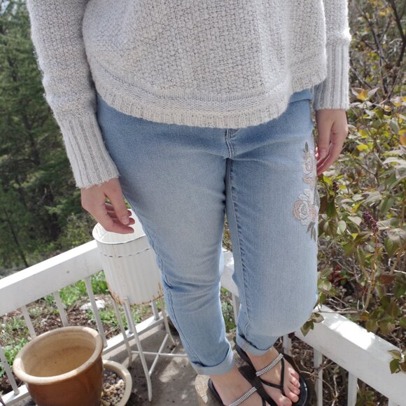 Chico's Embroidered Women's Jeans Ankle - Picture 7 of 7